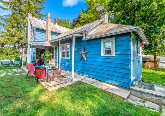 Photo 4 of Single family home for sale at 321 S Main St, Camden Township Hillsdale, MI 49232 | MLS# 53026044617 | Listing updated on 2026-09-15
