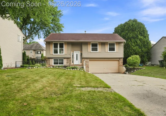 Photo 1 of Sale Pending at 2939 Winter Dr, Troy City Oakland, MI 48083 | MLS# 20261067501 | Listing updated on 2026-09-14