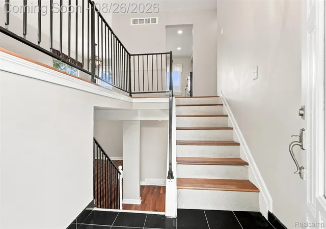 Photo 3 of Single family home for sale at 2939 Winter Dr, Troy City Oakland, MI 48083 | MLS# 20261067501 | Listing updated on 2026-10-08