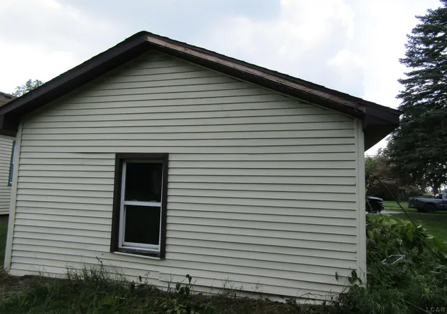 16th image of 741 Oak St, Adrian City Lenawee, MI 49221 | MLS# 56050219565
