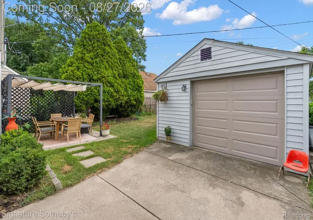 Photo 17 of Single family home for sale at 310 E 12 Mile Rd, Royal Oak City Oakland, MI 48073 | MLS# 20261067510 | Listing updated on 2026-09-12