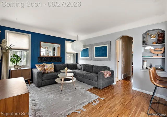 Photo 3 of Single family home for sale at 310 E 12 Mile Rd, Royal Oak, MI 48073 | MLS# 20261067510 | Listing updated on 2026-10-15