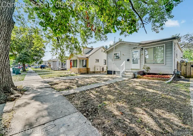 Photo 2 of Single family home for sale at 1835 Euclid St, Lincoln Park City Wayne, MI 48146 | MLS# 20261067537 | Listing updated on 2026-09-13