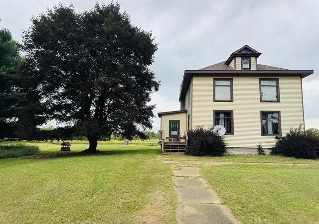 3rd image of 7146 River Rd, Osceola Township Osceola, MI 49631 | MLS# 78080072728