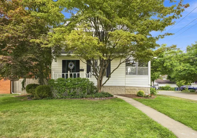 1st image of 1510 Dorothea Rd, Berkley City Oakland, MI 48072 | MLS# 81026044636