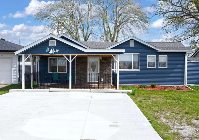 Photo 1 of Single family home for sale at 6334 Marina Dr, Clay Township St Clair, MI 48001 | MLS# 58050219580 | Listing updated on 2026-09-05