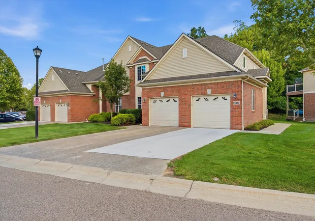 1st image of 29442 Woodpark Cir, Warren City Macomb, MI 48092 | MLS# 81026044648