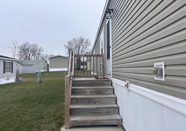 2nd image of 2835 S Wagner Rd #196, Ann Arbor City Washtenaw, MI 48103 | MLS# 65026044646
