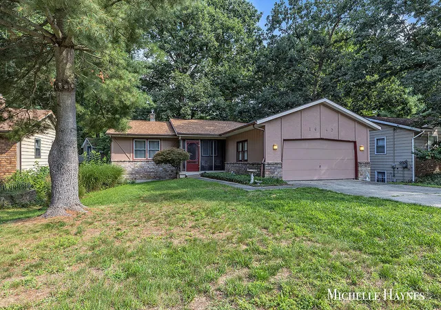 2nd image of 1943 Cannon St Sw, Wyoming City Kent, MI 49519 | MLS# 65026044642