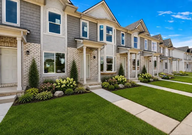 3rd image of 35300 Brittany Dr, New Baltimore, MI 48047