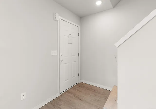 5th image of 35300 Brittany Dr, New Baltimore, MI 48047