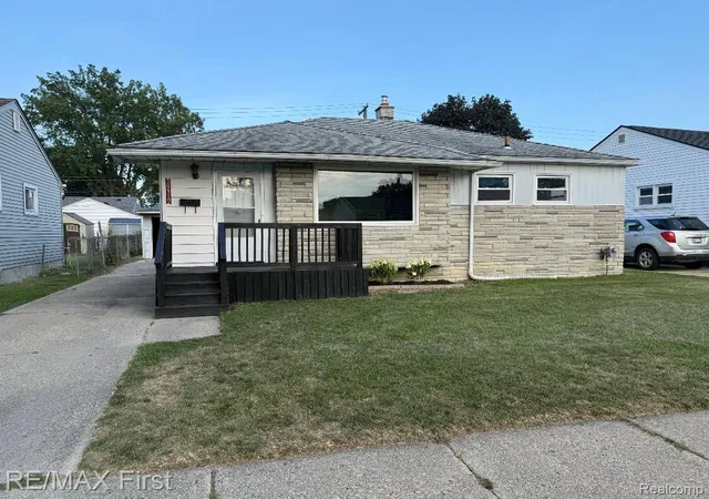 Photo 1 of Single family home for sale at 29570 Rosemont St, Roseville City Macomb, MI 48066 | MLS# 20261067584 | Listing updated on 2026-08-25