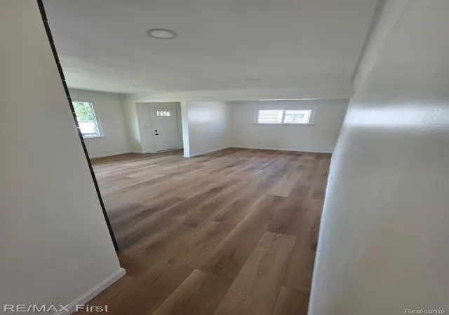 Photo 3 of Single family home for sale at 29570 Rosemont St, Roseville City Macomb, MI 48066 | MLS# 20261067584 | Listing updated on 2026-08-25