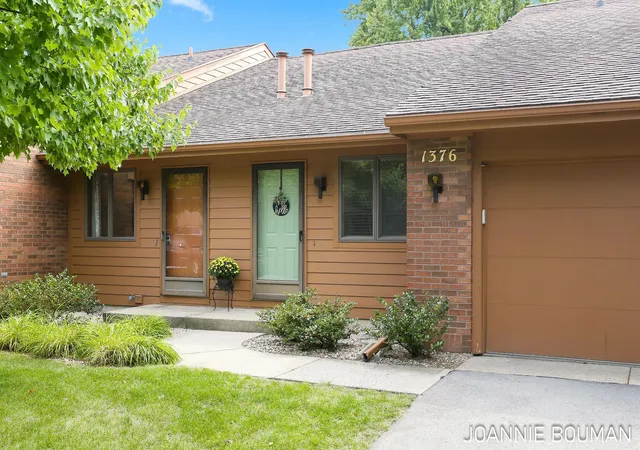 2nd image of 1376 Bent Tree Ct, Georgetown Charter Township Ottawa, MI 49426 | MLS# 71026044659