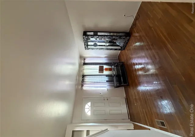 Listing Photo 4 - Condo for sale in building located at 23517 Baker St, Taylor, MI 48180 3405