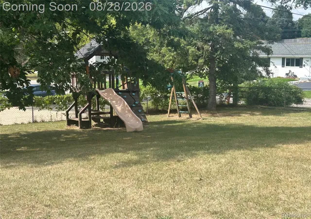 Photo 4 of Single family home for sale at 1320 Athlone St, Oxford Charter Township Oakland, MI 48371 | MLS# 20261067608 | Listing updated on 2026-09-13