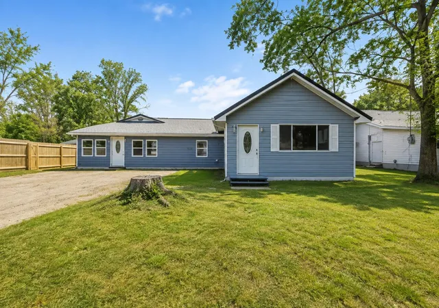 2nd image of 4109 Page Ave, Leoni Township Jackson, MI 49254 | MLS# 55026044663