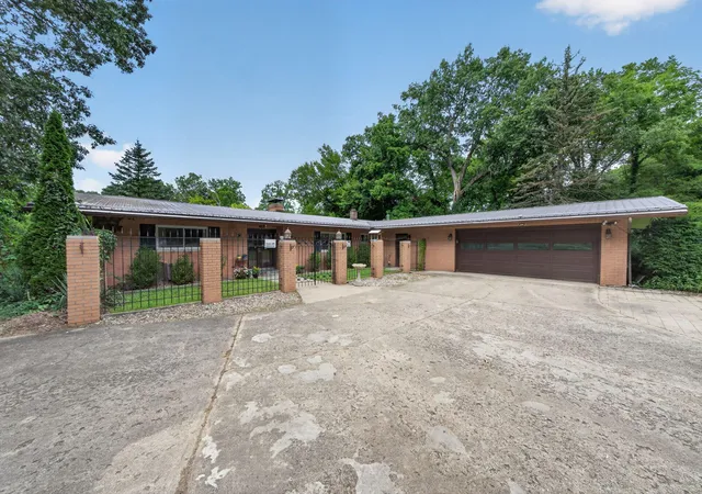 Photo 3 of Single family home for sale at 70506 Sunrise Dr, Ontwa Township Cass, MI 49112 | MLS# 69026044671 | Listing updated on 2026-09-16