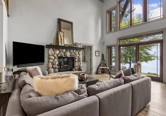 3rd image of 3463 Ne Torch Lake Dr, Central Lake Township Antrim, MI 49622 | MLS# 78080072734