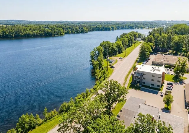 Photo 3 of Condo for sale at 225 E Seventeenth St, Traverse City City Grand Traverse, MI 49684 | MLS# 78080072735 | Listing updated on 2026-08-27