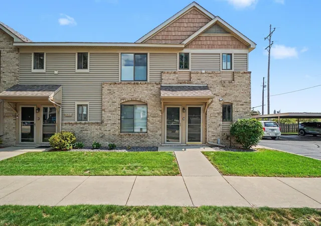 Photo 1 of Condo for sale at 345 S Walnut St, Bay City City Bay, MI 48706 | MLS# 61050219610 | Listing updated on 2026-08-24