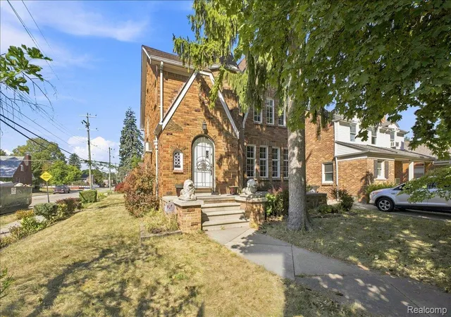 Photo 3 of Single family home for sale at 8205 Ward St, Detroit City Wayne, MI 48228 | MLS# 20261067647 | Listing updated on 2026-09-15