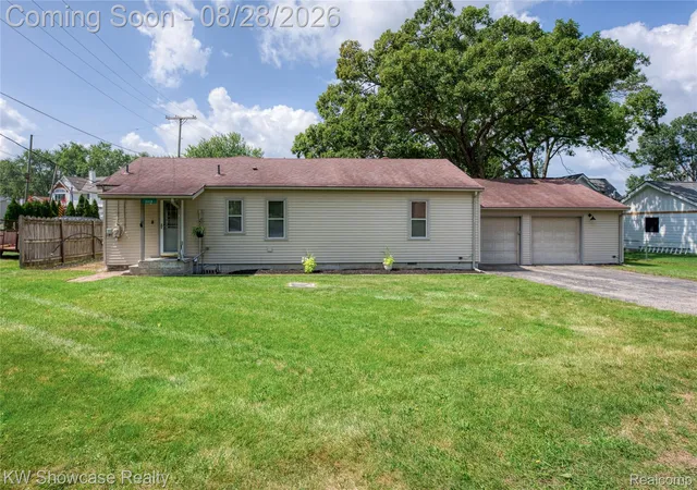 Photo 3 of Single family home for sale at 3519 Woodland Dr, Highland Charter Township Oakland, MI 48356 | MLS# 20261067649 | Listing updated on 2026-09-14