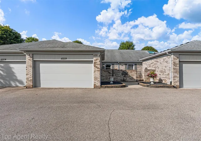 Condo for sale at 14430 Cove Creek Ct, ShelbyCharterTownship_Macomb, MI 48315 | MLS# 20261067665