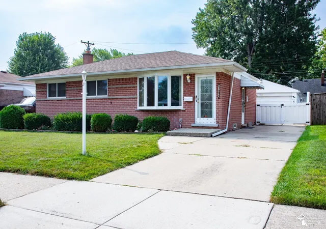 Photo 1 of Sale Pending at 2077 Pagel Ave, Lincoln Park City Wayne, MI 48146 | MLS# 57050219620 | Listing updated on 2026-09-03