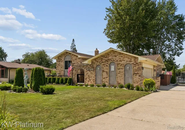 Photo 3 of Single family home for sale at 37233 Almont Dr W, Sterling Heights City Macomb, MI 48310 | MLS# 20261067671 | Listing updated on 2026-09-17