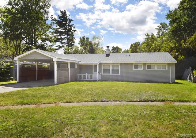 Photo 1 of Single family home for sale at 1935 Carmanbrook Parkway, Flint City Genesee, MI 48507 | MLS# 20261067675 | Listing updated on 2026-09-10