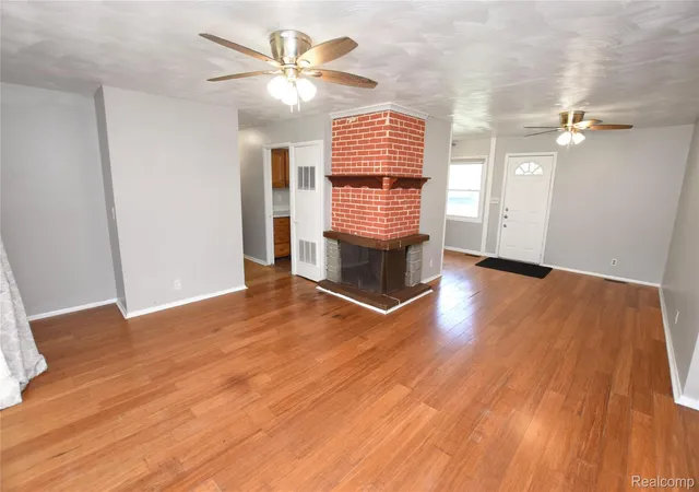 Photo 2 of Single family home for sale at 1935 Carmanbrook Parkway, Flint City Genesee, MI 48507 | MLS# 20261067675 | Listing updated on 2026-09-10