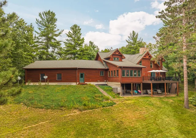 Photo 3 of Single family home for sale at 8787 Wheeler Pines Dr, Whitewater Township Grand Traverse, MI 49690 | MLS# 78080072748 | Listing updated on 2026-09-27