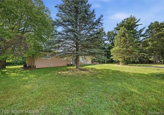 Photo 1 of Sale Pending at 2830 S Van Dyke Rd, Imlay Township Lapeer, MI 48444 | MLS# 20261067683 | Listing updated on 2026-09-18