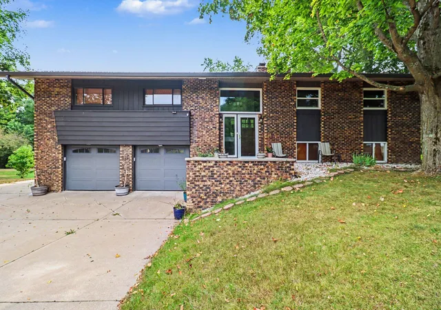 1st image of 14160 Oak Hollow Dr, Big Rapids Charter Township Mecosta, MI 49307 | MLS# 72026044701