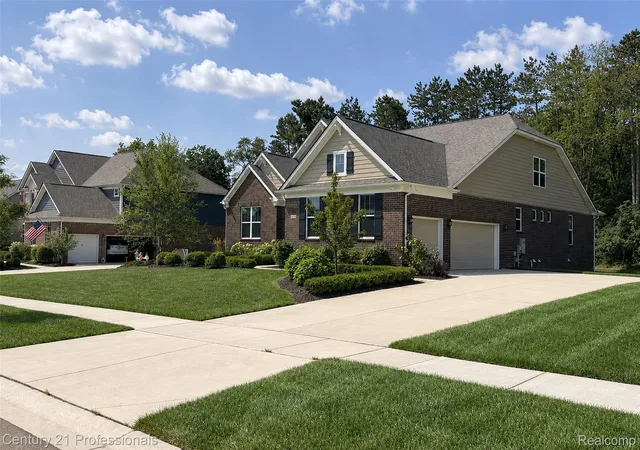 Photo 3 of Single family home for sale at 7533 Hardwood Cir, Canton Charter Township Wayne, MI 48187 | MLS# 20261067691 | Listing updated on 2026-09-13