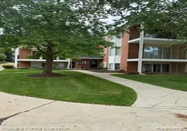 Photo 3 of Condo for sale at 416 N Helen Ave N #7, Rochester City Oakland, MI 48307 | MLS# 20261067695 | Listing updated on 2026-08-25