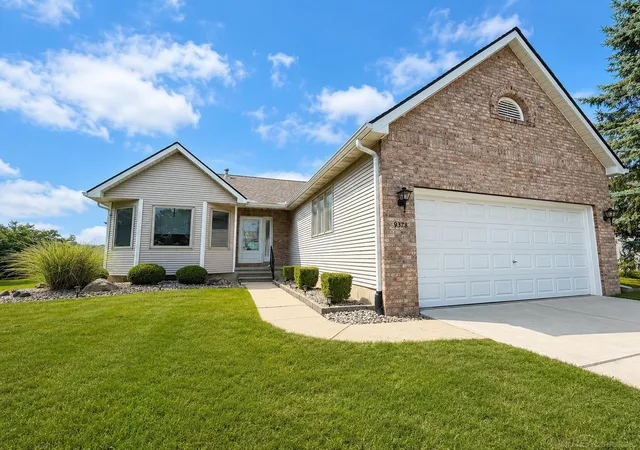 Condo for sale at 9378 Rayna Dr, DavisonTownship_Genesee, MI 48423 | MLS# 58050219625