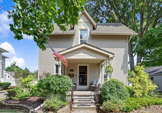 Photo 1 of Single family home for sale at 323 E Liberty St, South Lyon City Oakland, MI 48178 | MLS# 20261067697 | Listing updated on 2026-08-31