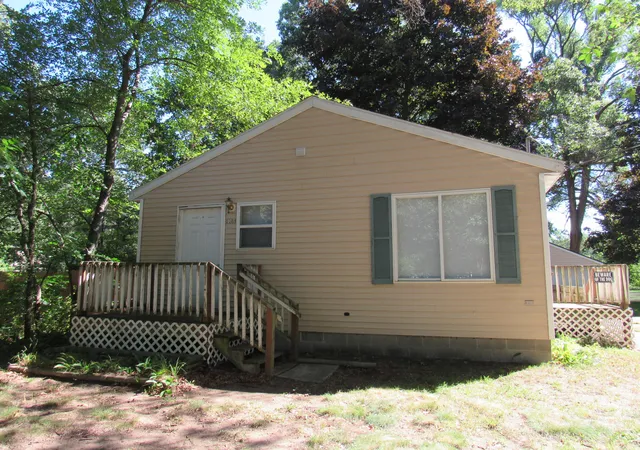 3rd image of 2708 Worden St, Norton Shores City Muskegon, MI 49444 | MLS# 71026044703