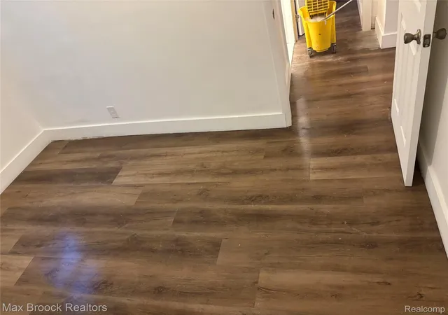 Photo 4 of Single family home for sale at 23060 Columbus Ave, Warren City Macomb, MI 48089 | MLS# 20261067721 | Listing updated on 2026-08-28