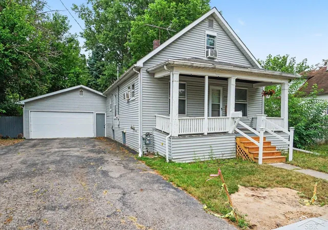 1st image of 2018 N Woodbridge St, Saginaw City Saginaw, MI 48602 | MLS# 61050219630