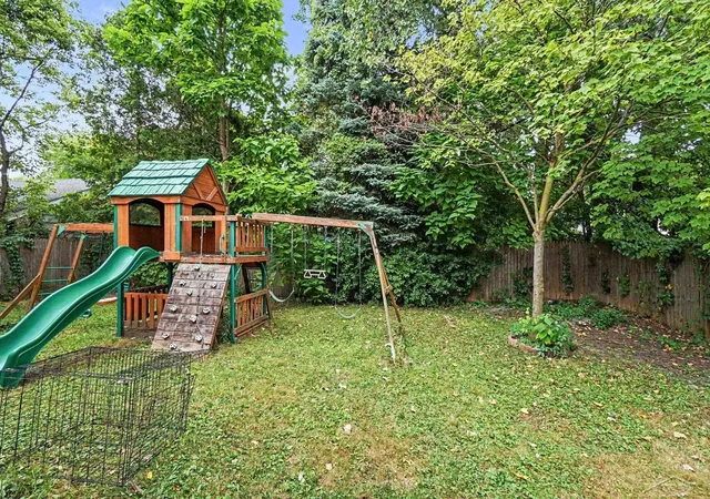 4th image of 2018 N Woodbridge St, Saginaw City Saginaw, MI 48602 | MLS# 61050219630