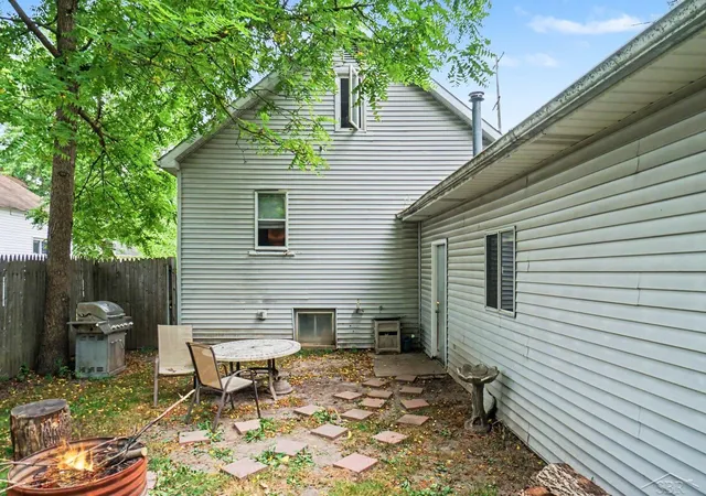 5th image of 2018 N Woodbridge St, Saginaw City Saginaw, MI 48602 | MLS# 61050219630