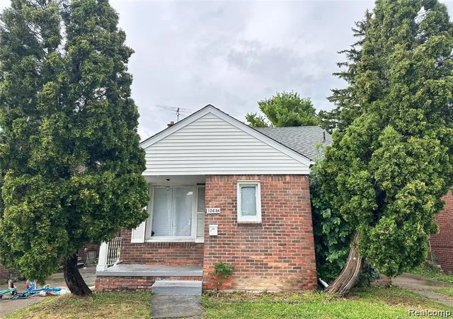 Photo 2 of Single family home for sale at 13654 Mecca St, Detroit City Wayne, MI 48227 | MLS# 20261067732 | Listing updated on 2026-08-25