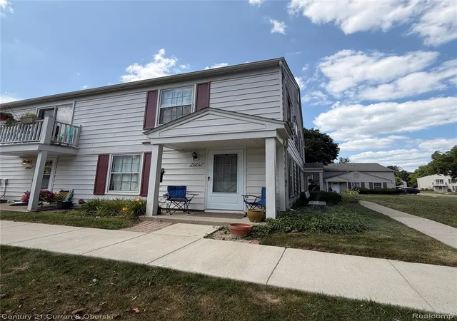 Condo for sale at 2926 Meadowbrook Ct #C, OrionCharterTownship_Oakland, MI 48360 | MLS# 20261067730