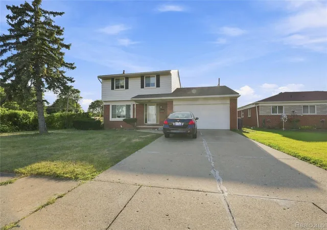 Photo 1 of Single family home for sale at 33011 Crestwell Dr, Sterling Heights City Macomb, MI 48310 | MLS# 20261067737 | Listing updated on 2026-09-13