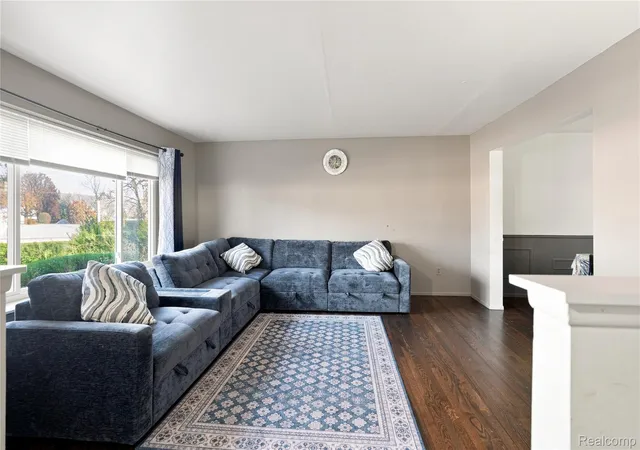 Photo 3 of Single family home for sale at 33011 Crestwell Dr, Sterling Heights City Macomb, MI 48310 | MLS# 20261067737 | Listing updated on 2026-09-13