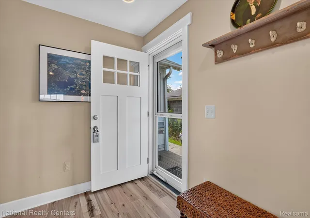 Photo 4 of Single family home for sale at 9749 Beverly Dr, Hamburg Township Livingston, MI 48169 | MLS# 20261067740 | Listing updated on 2026-09-08