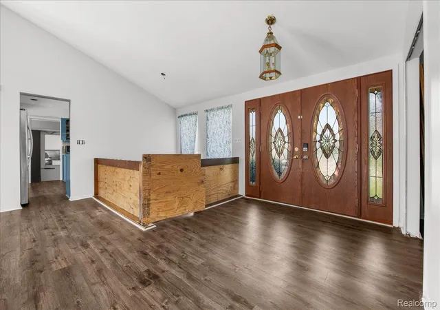 Photo 3 of Single family home for sale at 4337 Ravinewood Dr, Commerce Charter Township Oakland, MI 48382 | MLS# 20261067747 | Listing updated on 2026-09-12